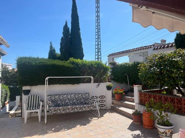 2 chambre Villa/Maison à vendre à Orba avec piscine garage - 420 000 € (Ref: 9798062)