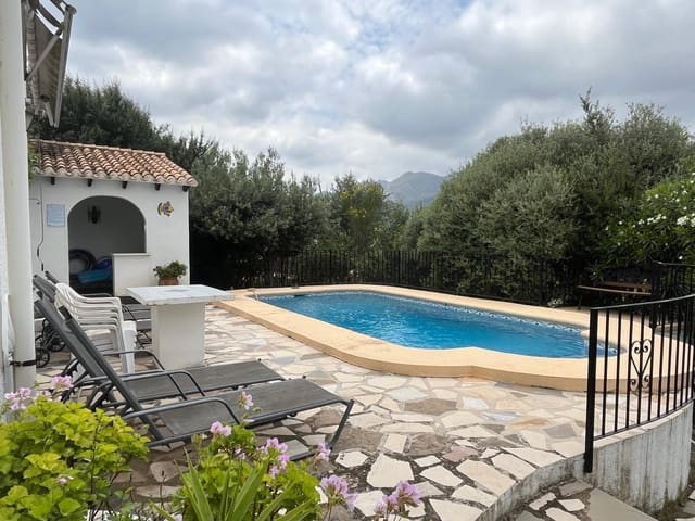 2 sovrum Villa till salu i Orba med pool garage - 420 000 € (Ref: 9798062)