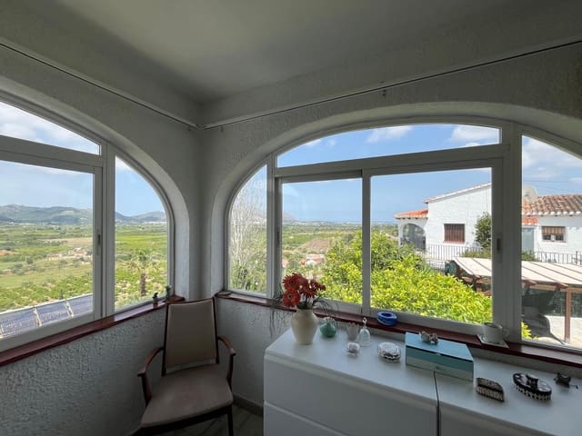 2 sovrum Villa till salu i Orba med pool garage - 420 000 € (Ref: 9798062)