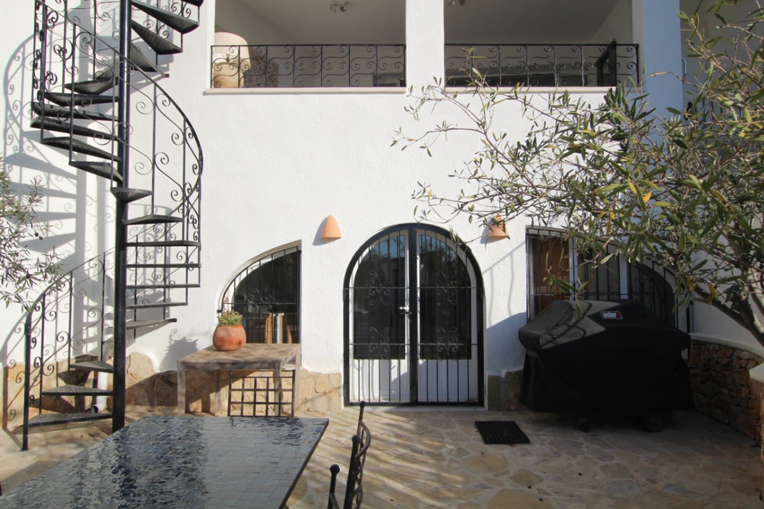 2 bedroom Villa for sale in Benissa with pool garage - € 1,499,000 (Ref: 9821250)