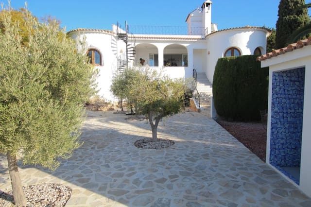 2 sovrum Villa till salu i Benissa med pool garage - 1 499 000 € (Ref: 9821250)