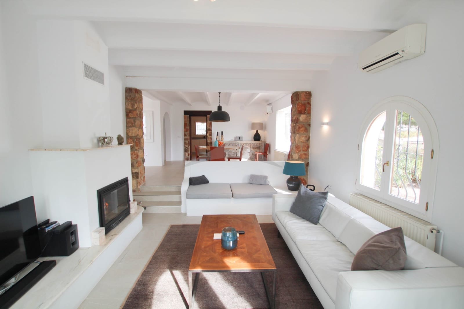 2 bedroom Villa for sale in Benissa with pool garage - € 1,499,000 (Ref: 9821250)