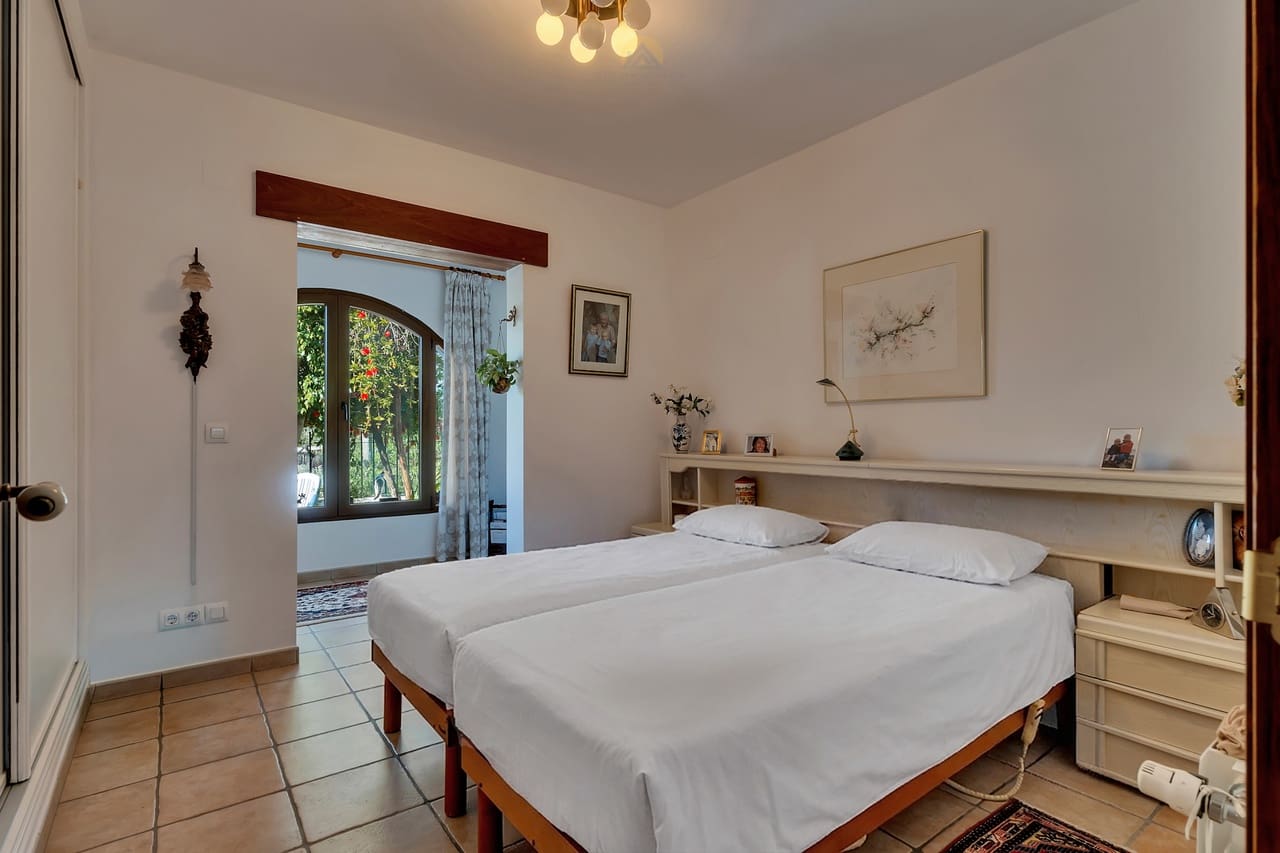 6 bedroom Villa for sale in Alcalali / Alcanali - € 649,950 (Ref: 9821251)