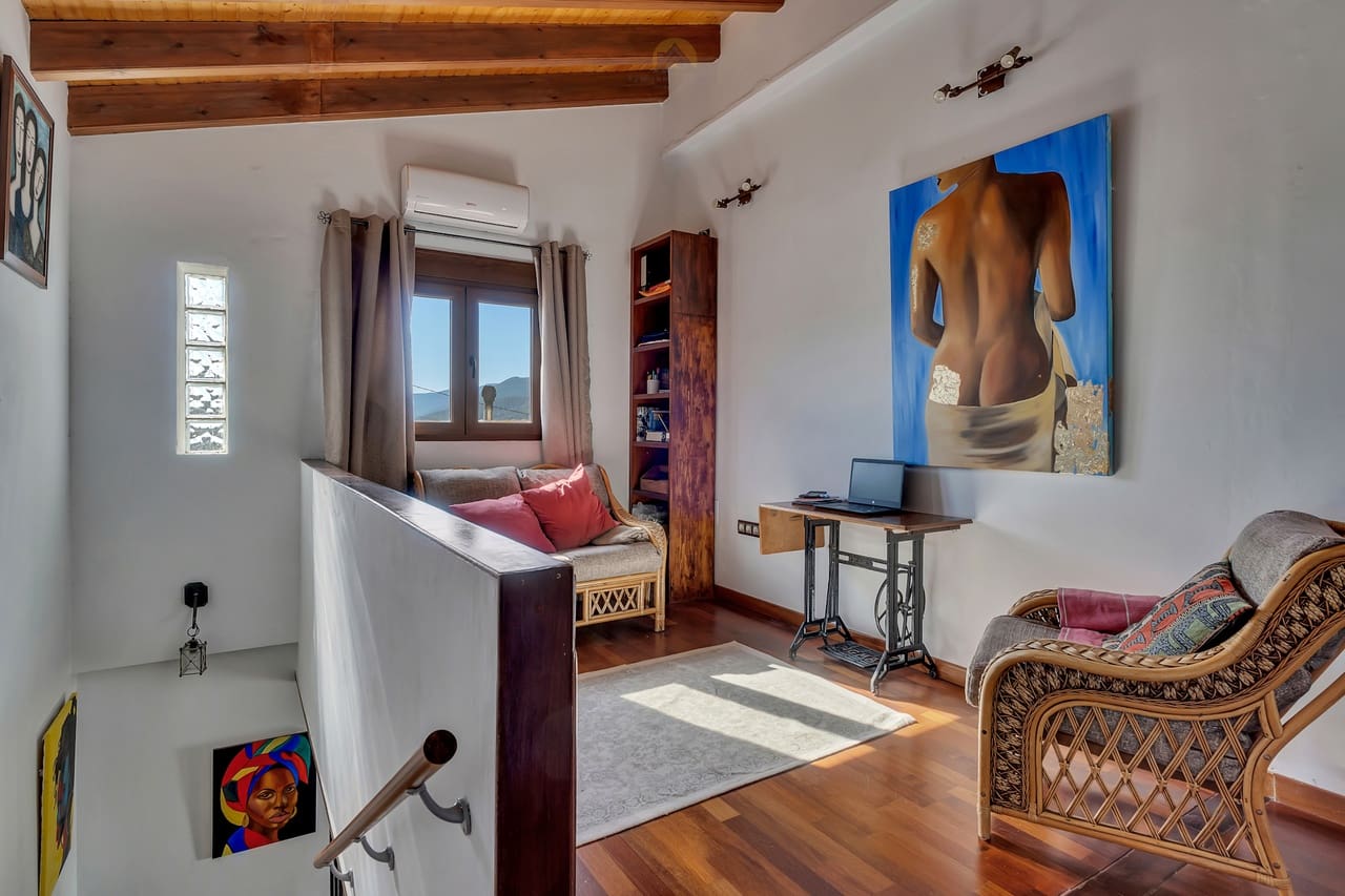 6 bedroom Villa for sale in Alcalali / Alcanali - € 649,950 (Ref: 9821251)