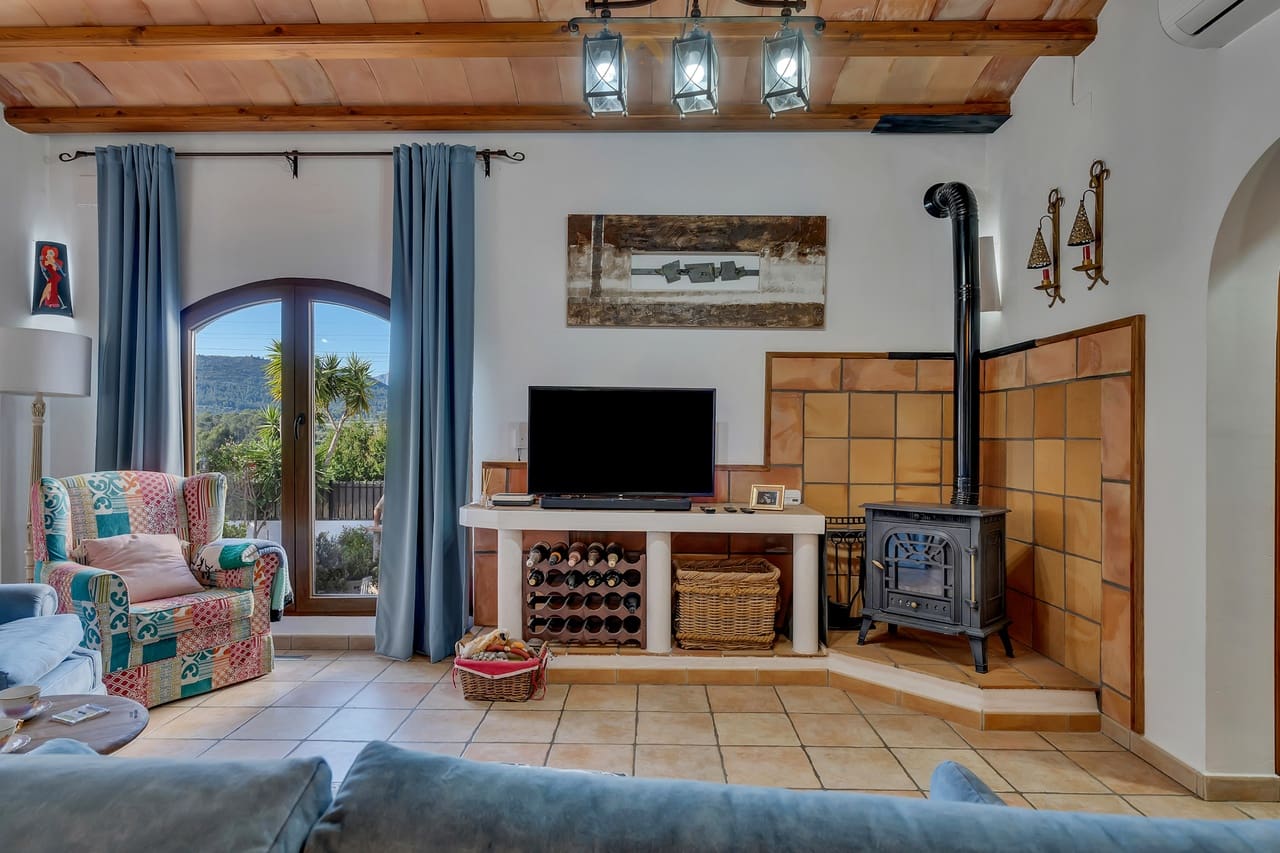 6 bedroom Villa for sale in Alcalali / Alcanali - € 649,950 (Ref: 9821251)