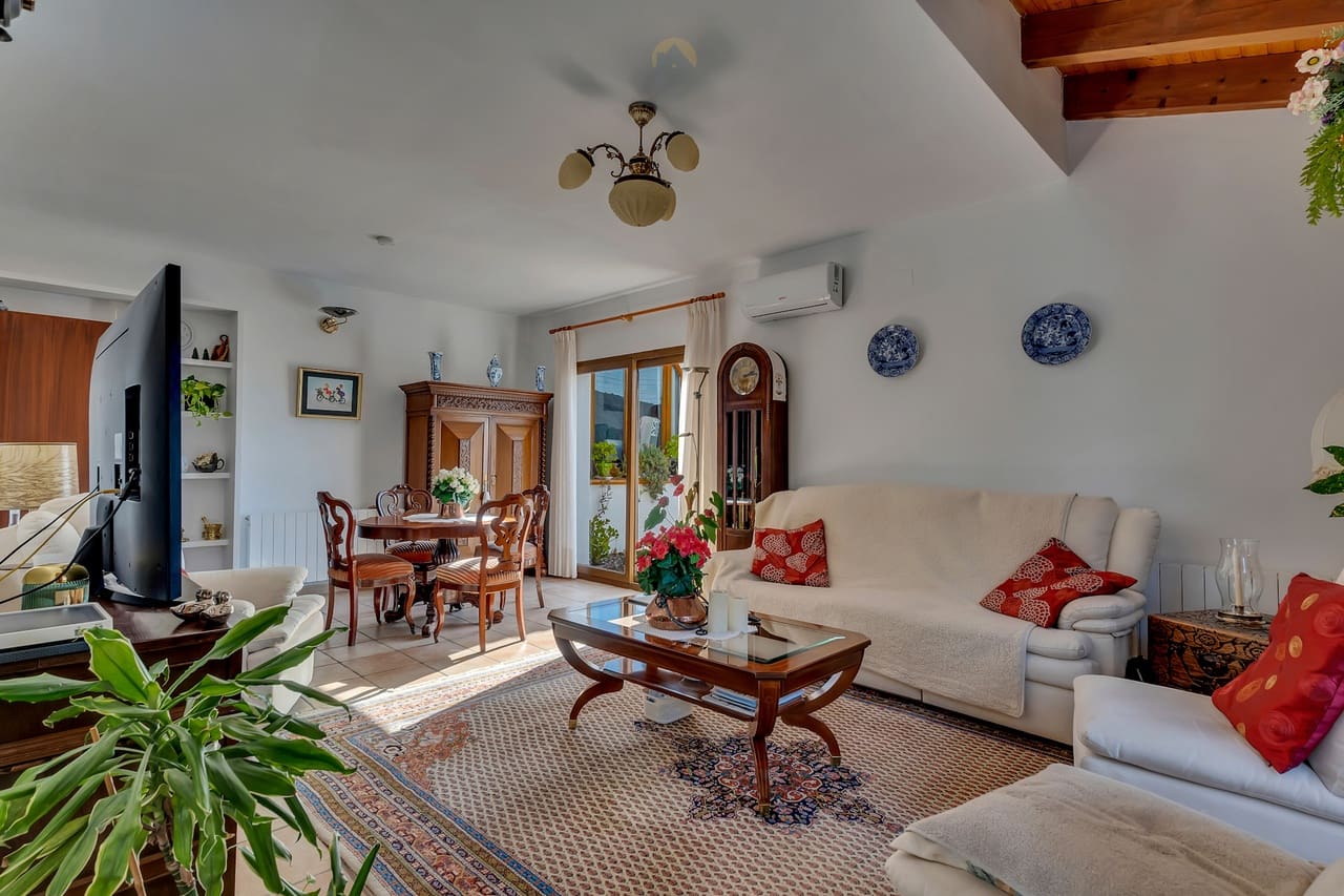 6 bedroom Villa for sale in Alcalali / Alcanali - € 649,950 (Ref: 9821251)