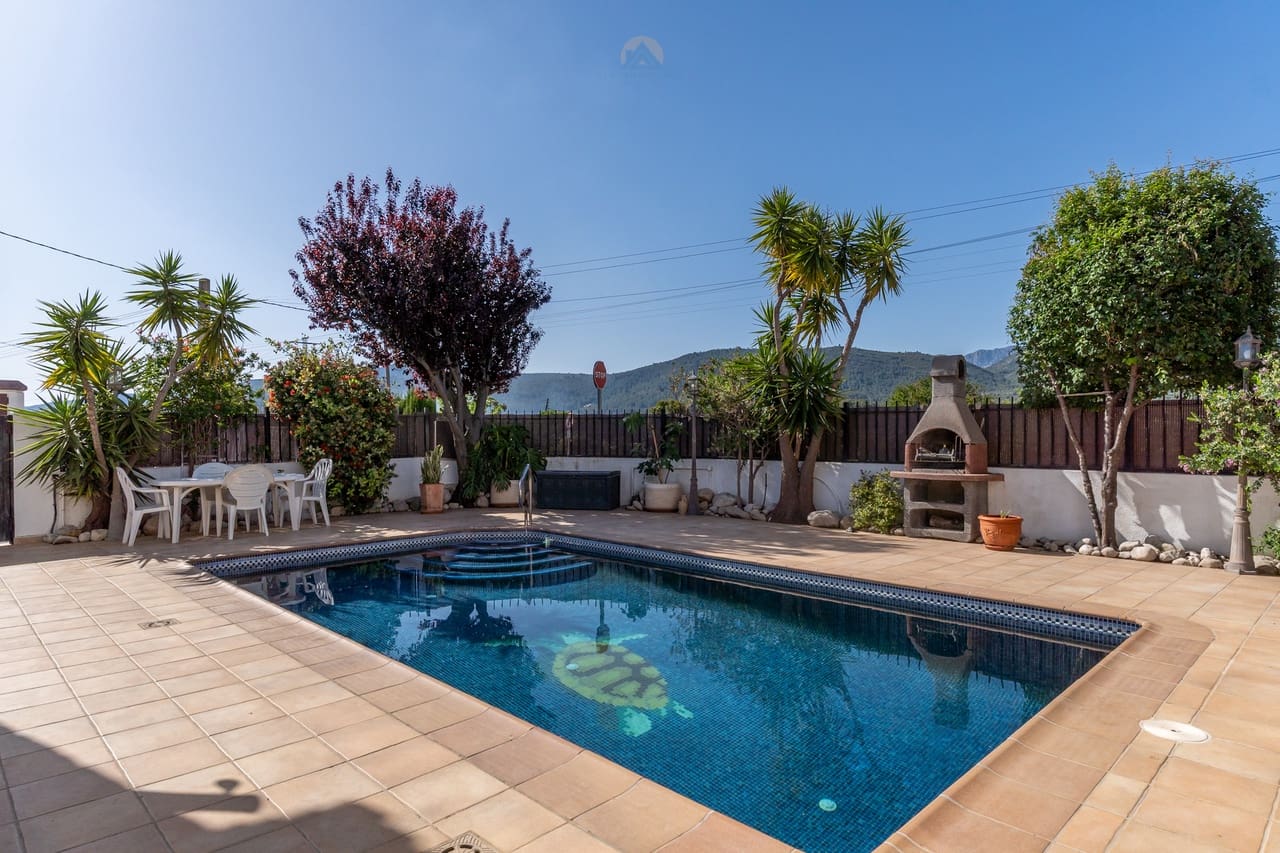6 bedroom Villa for sale in Alcalali / Alcanali - € 649,950 (Ref: 9821251)