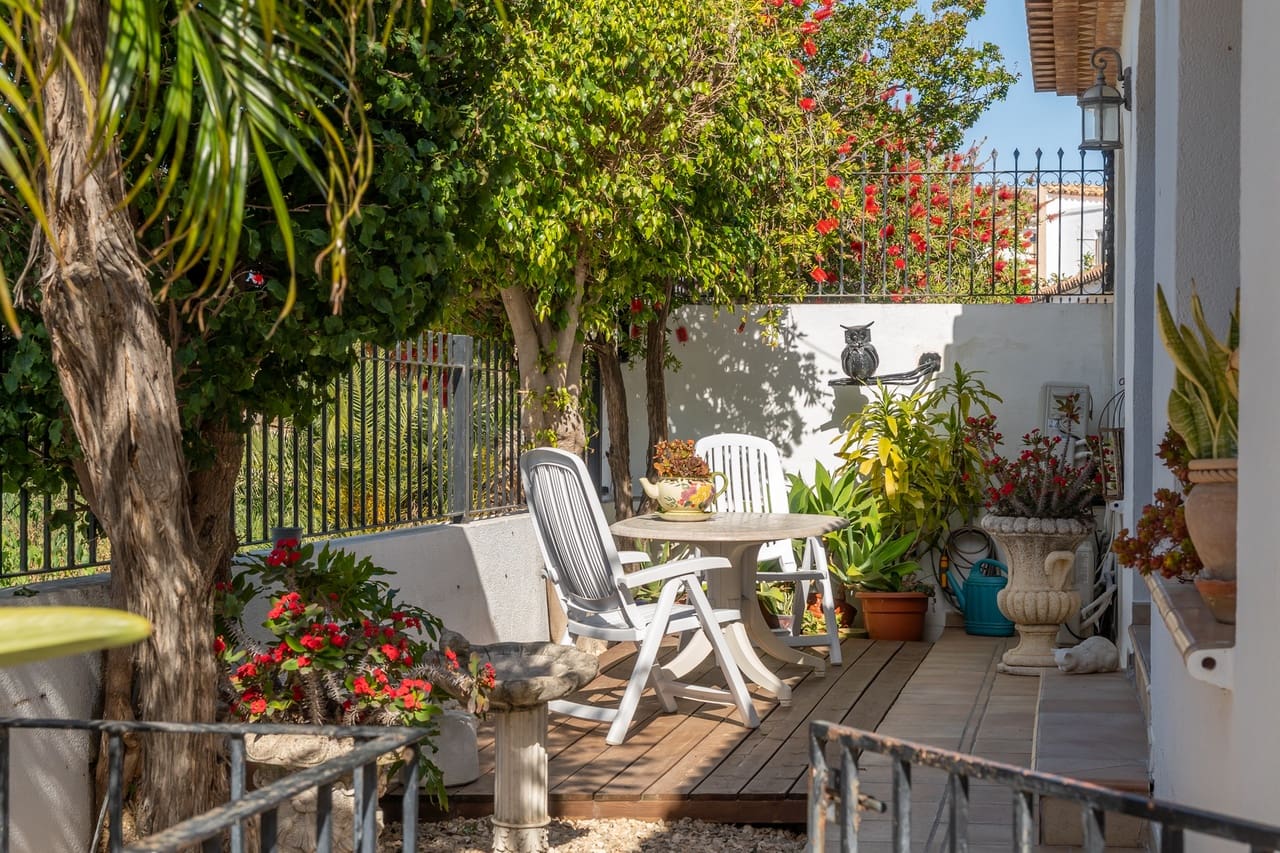 6 bedroom Villa for sale in Alcalali / Alcanali - € 649,950 (Ref: 9821251)