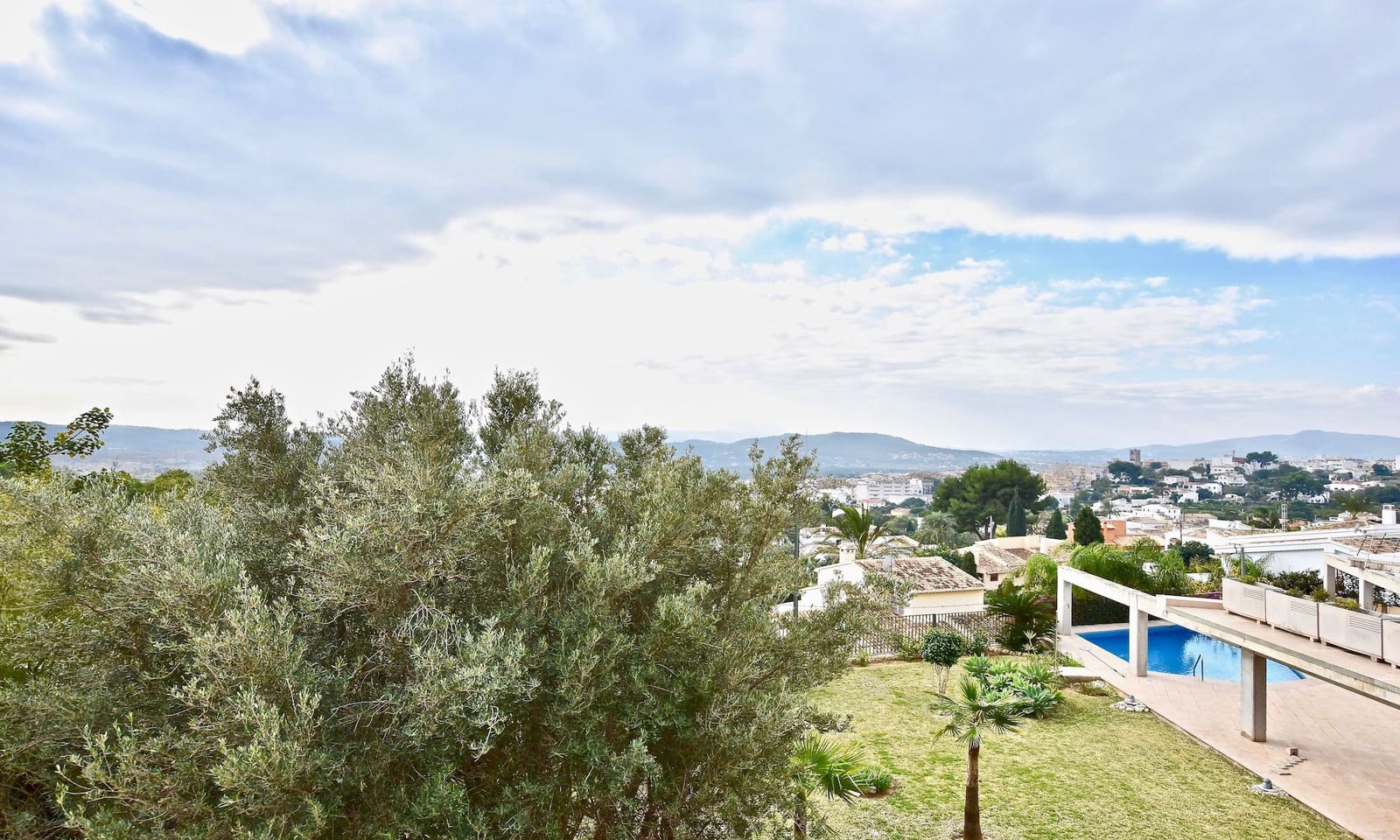6 soveværelse Villa til salg i Javea / Xabia med swimmingpool garage - € 950.000 (Ref: 9854308)