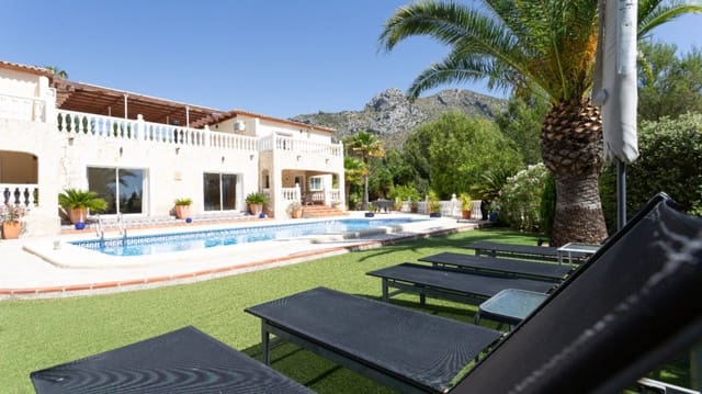 6 soveværelse Finca/Landehus til salg i Benigembla / Benichembla med garage - € 920.000 (Ref: 9882674)