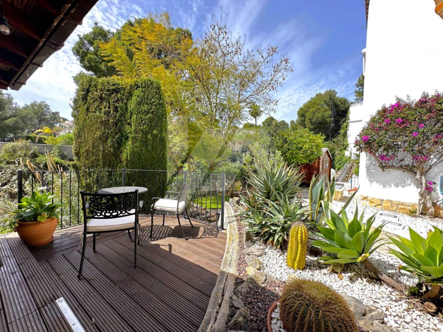 2 bedroom Villa for sale in Montemar with pool garage - € 625,000 (Ref: 9882681)