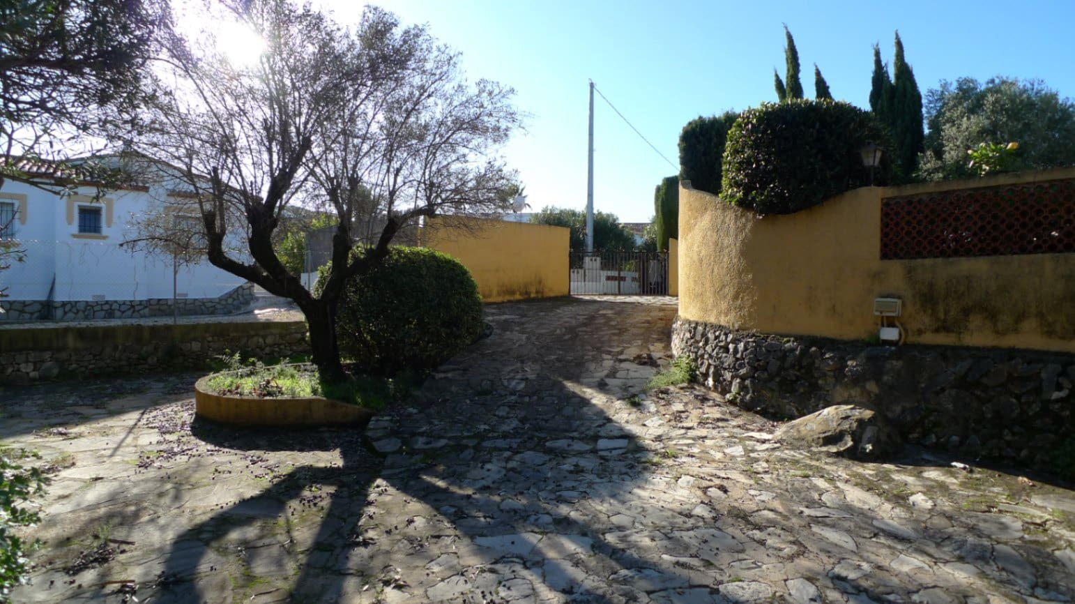 2 slaapkamer Villa te koop in Orba met zwembad garage - € 370.000 (Ref: 9894978)