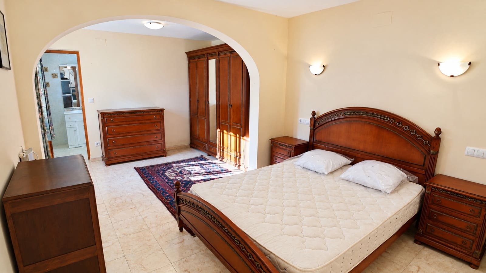 2 bedroom Villa for sale in Orba with pool garage - € 370,000 (Ref: 9894978)