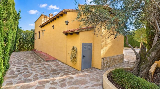 2 quarto Moradia para venda em Orba com piscina garagem - 370 000 € (Ref: 9894978)