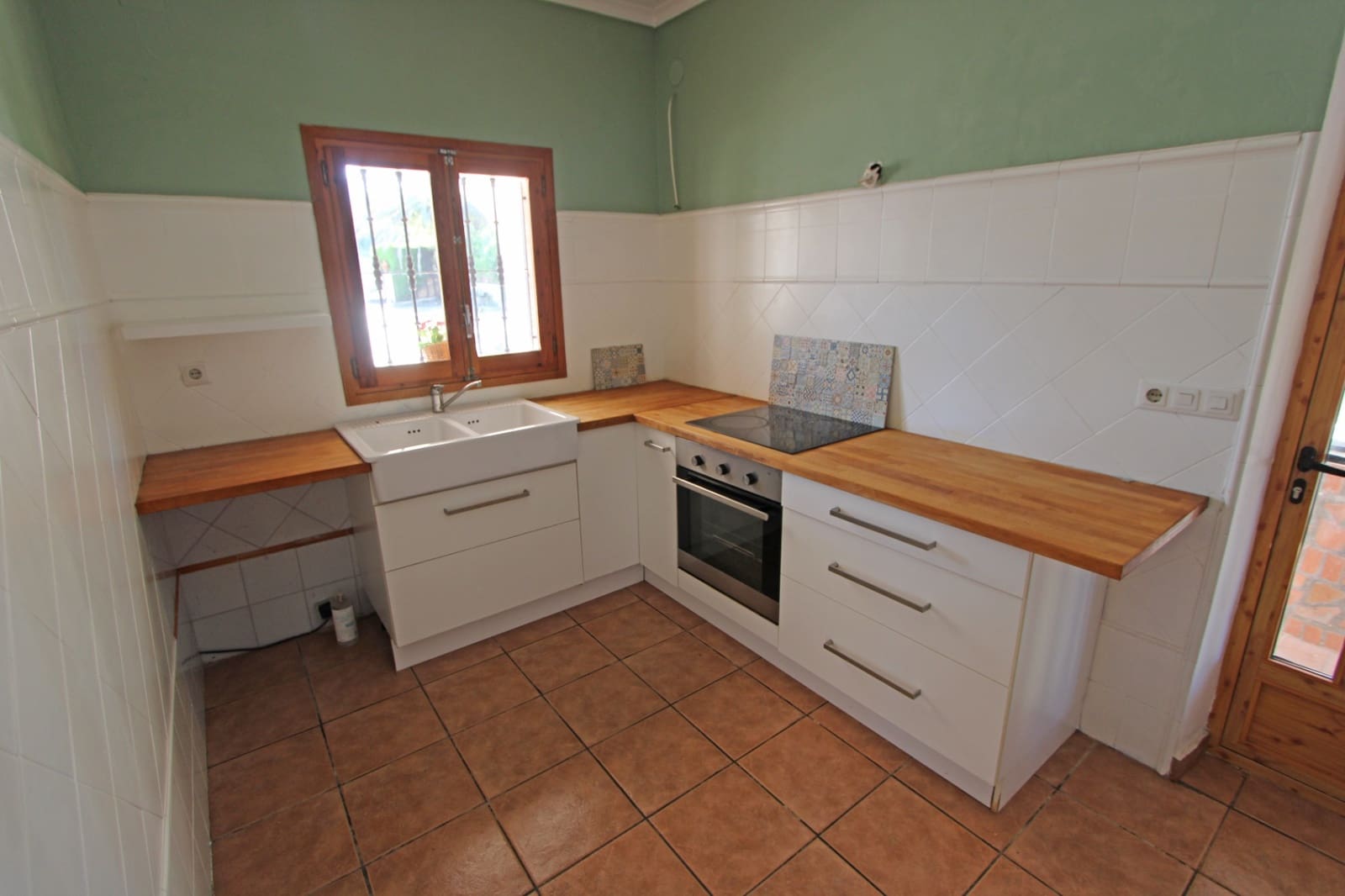 Chalet de 5 habitaciones en Orba en venta con piscina garaje - 690.000 € (Ref: 9894982)