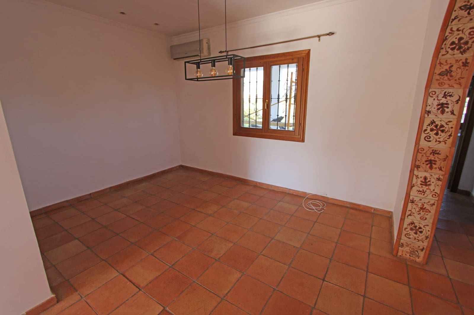 Chalet de 5 habitaciones en Orba en venta con piscina garaje - 690.000 € (Ref: 9894982)