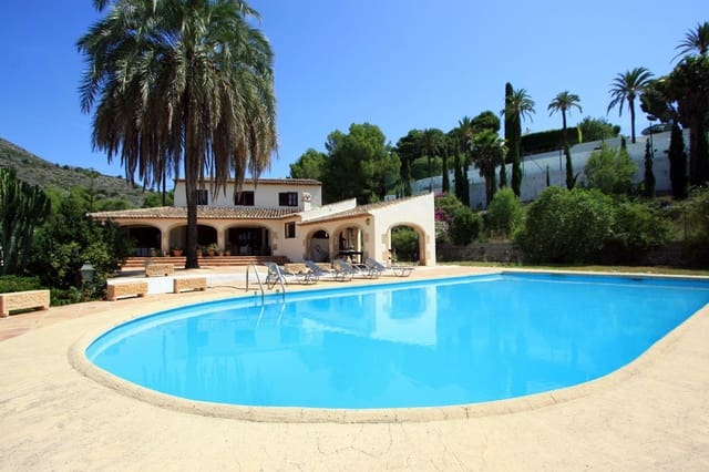 4 soveværelse Villa til salg i Javea / Xàbia med swimmingpool garage - € 1.350.000 (Ref: 9927933)