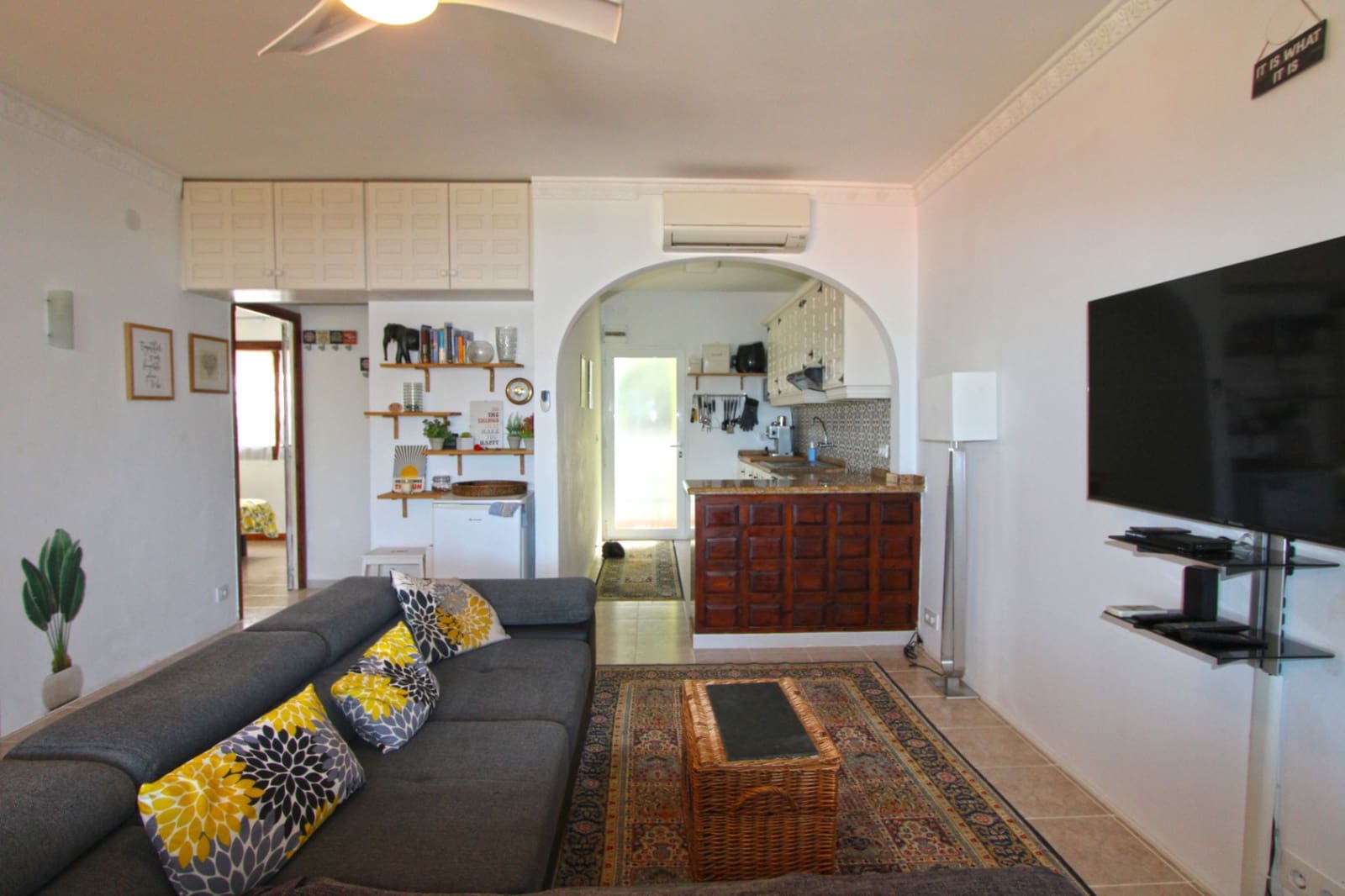 2 bedroom Villa for sale in Orba with pool garage - € 175,000 (Ref: 9927937)