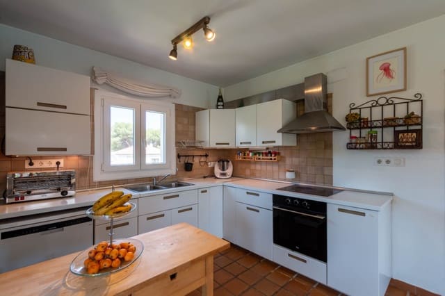3 soveværelse Villa til salg i Javea / Xàbia med swimmingpool garage - € 790.000 (Ref: 9927939)