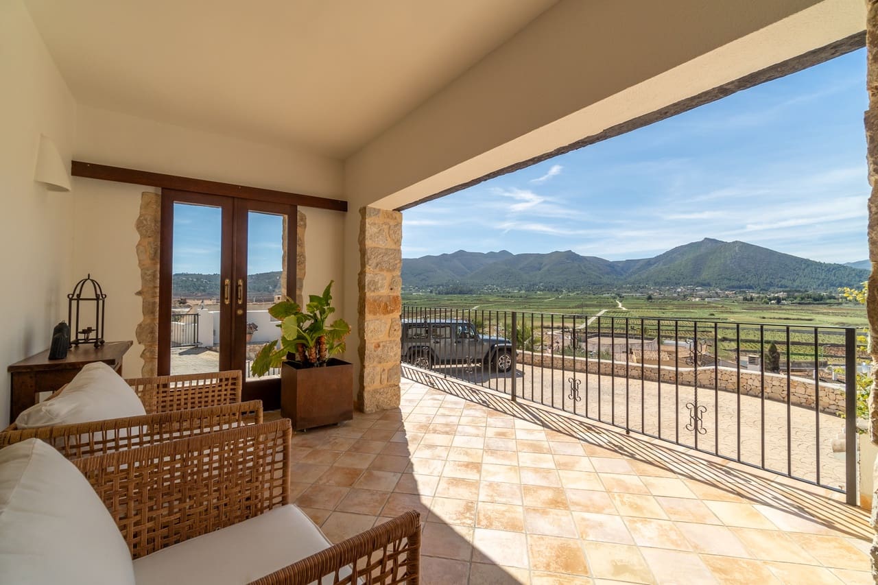 5 bedroom Villa for sale in Lliber - € 1,300,000 (Ref: 9927941)
