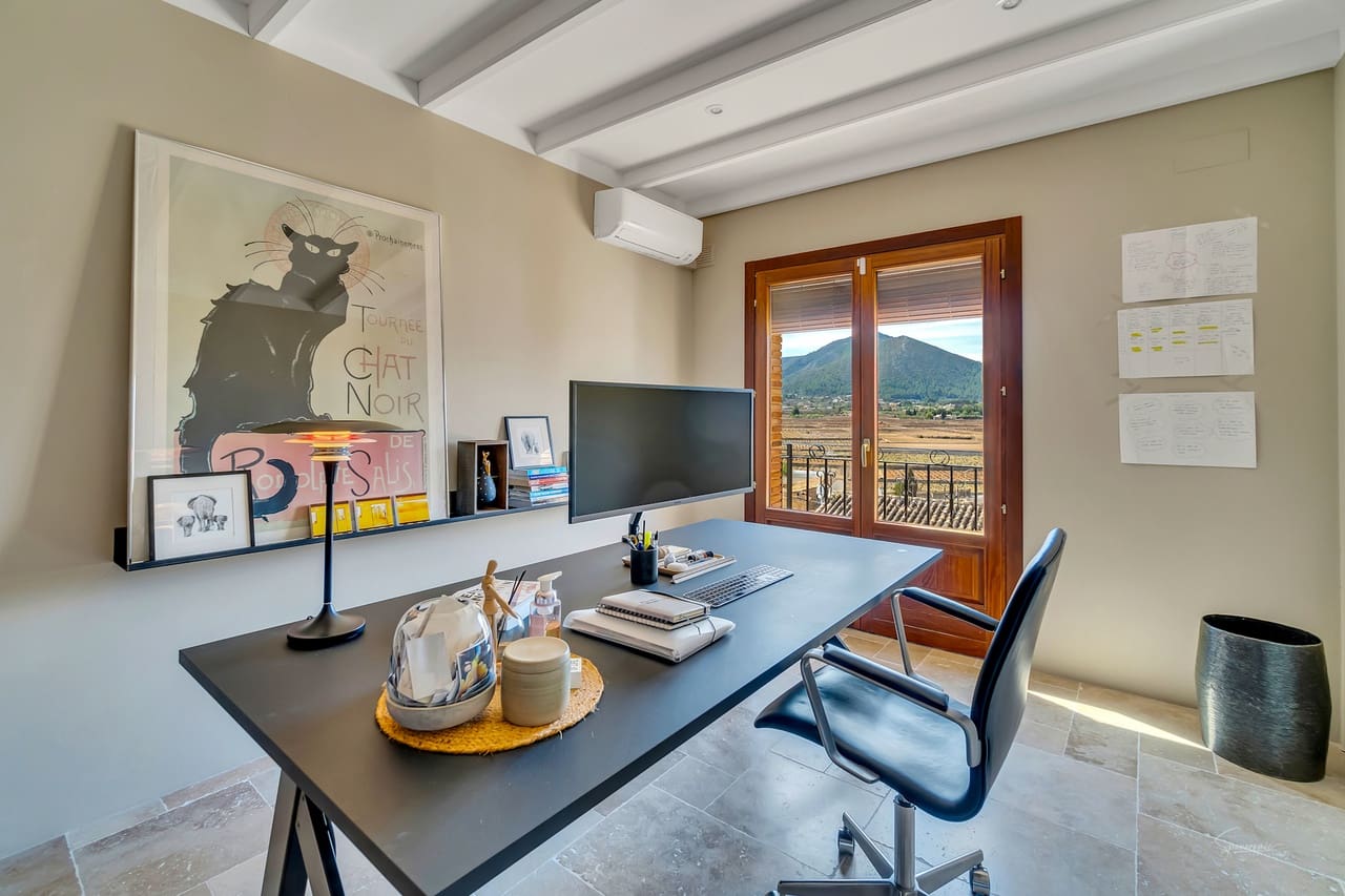 5 bedroom Villa for sale in Lliber - € 1,300,000 (Ref: 9927941)