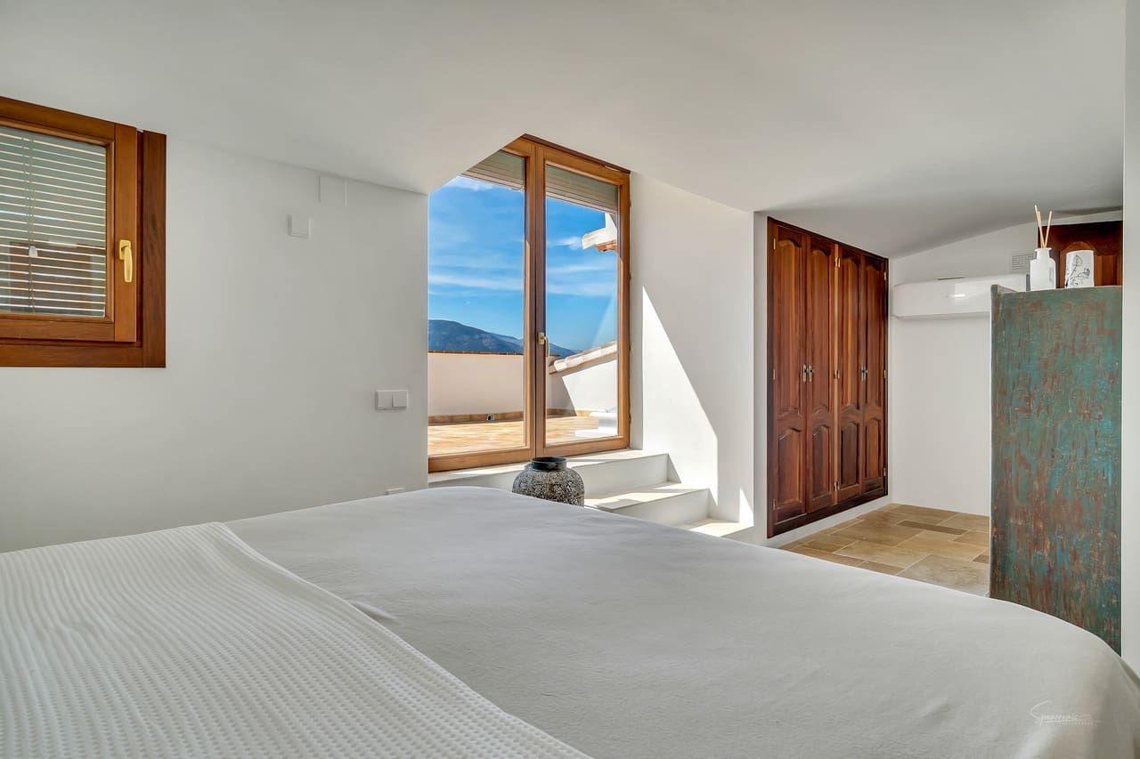 5 bedroom Villa for sale in Lliber - € 1,300,000 (Ref: 9927941)