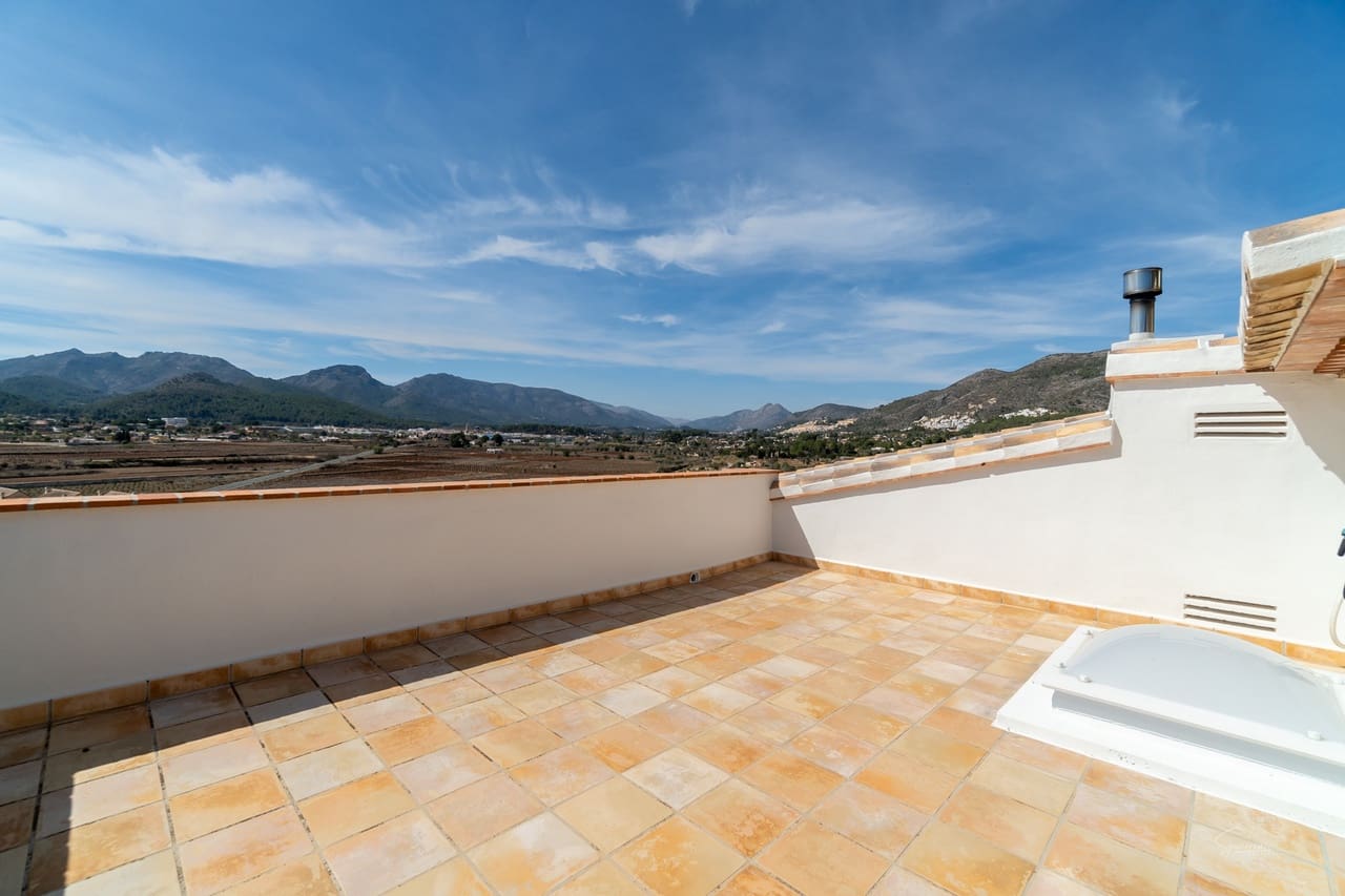 5 bedroom Villa for sale in Lliber - € 1,300,000 (Ref: 9927941)