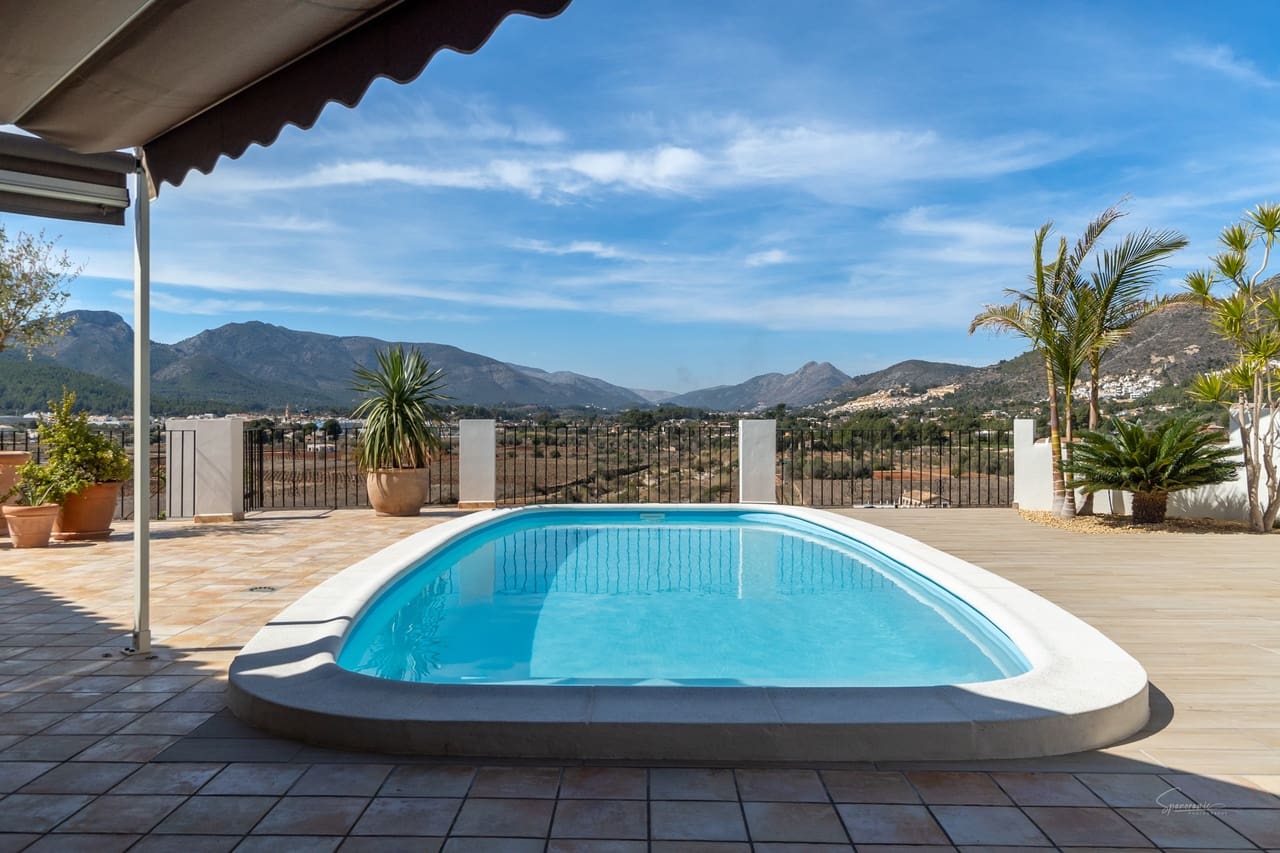 5 bedroom Villa for sale in Lliber - € 1,300,000 (Ref: 9927941)