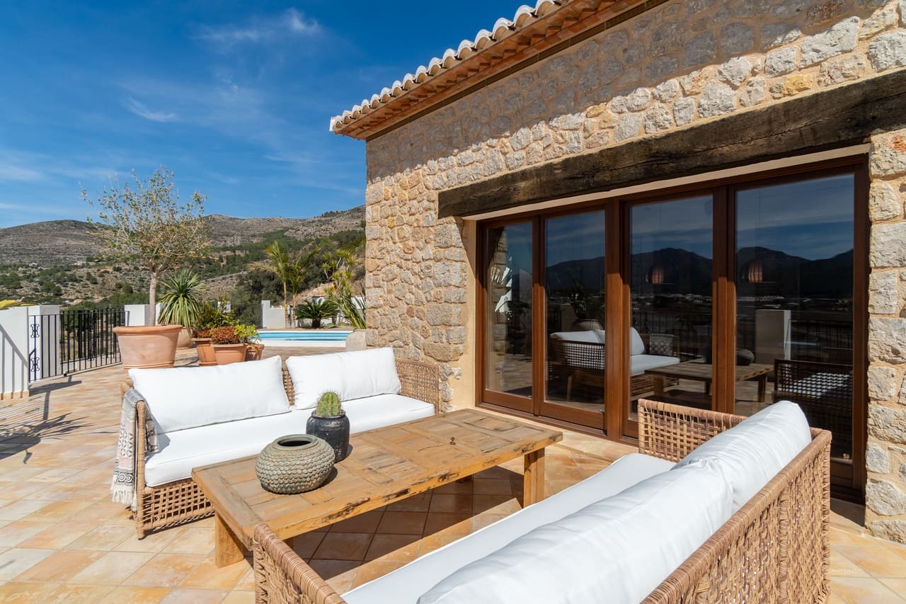 5 bedroom Villa for sale in Lliber - € 1,300,000 (Ref: 9927941)