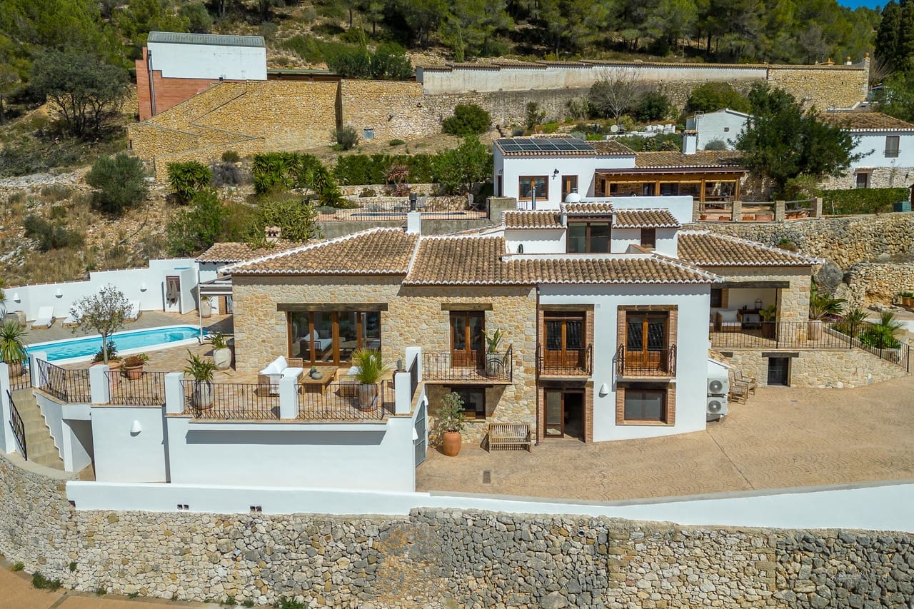 5 bedroom Villa for sale in Lliber - € 1,300,000 (Ref: 9927941)