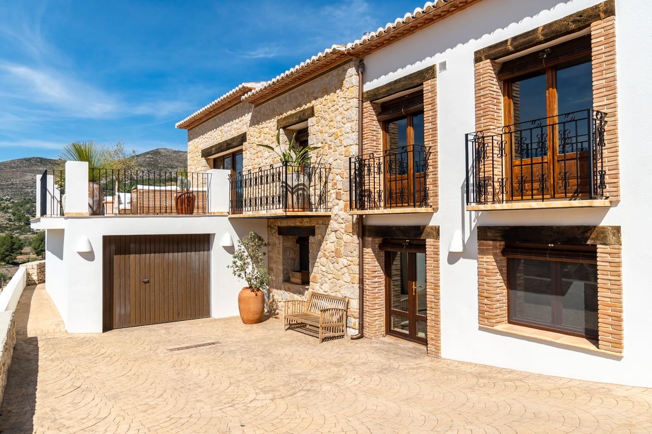 5 bedroom Villa for sale in Lliber - € 1,300,000 (Ref: 9927941)
