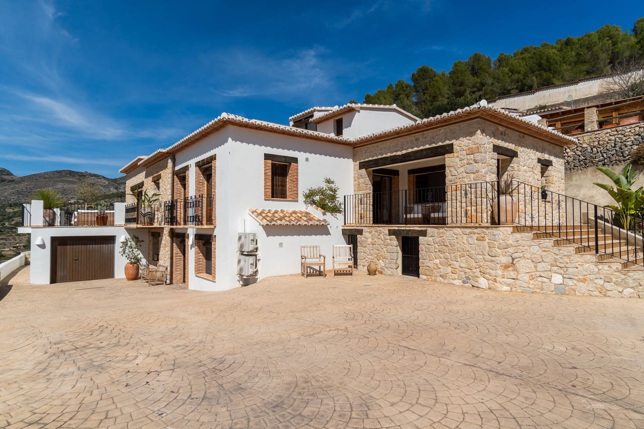 5 bedroom Villa for sale in Lliber - € 1,300,000 (Ref: 9927941)