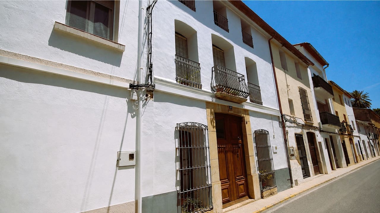 3 bedroom Townhouse for sale in Jalon / Xalo - € 425,000 (Ref: 9964223)