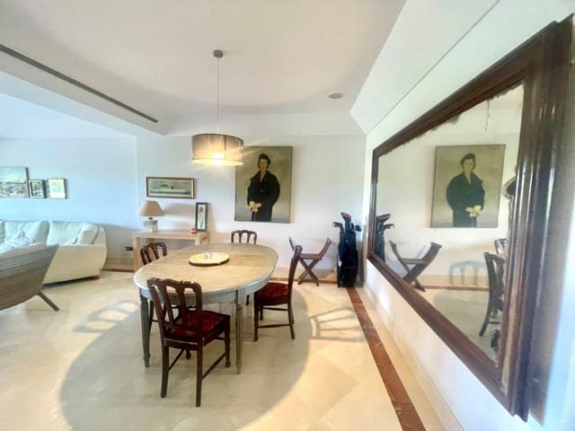 3 chambre Appartement à vendre à Sotogrande, San Roque avec piscine garage - 850 000 € (Ref: 10102203)