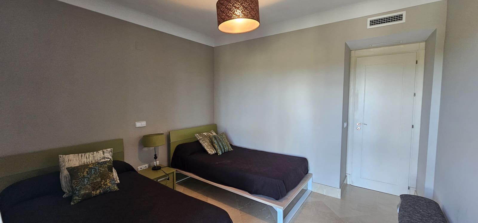 Apartamento de 3 habitaciones en Sotogrande en venta con garaje - 610.000 € (Ref: 3416373)
