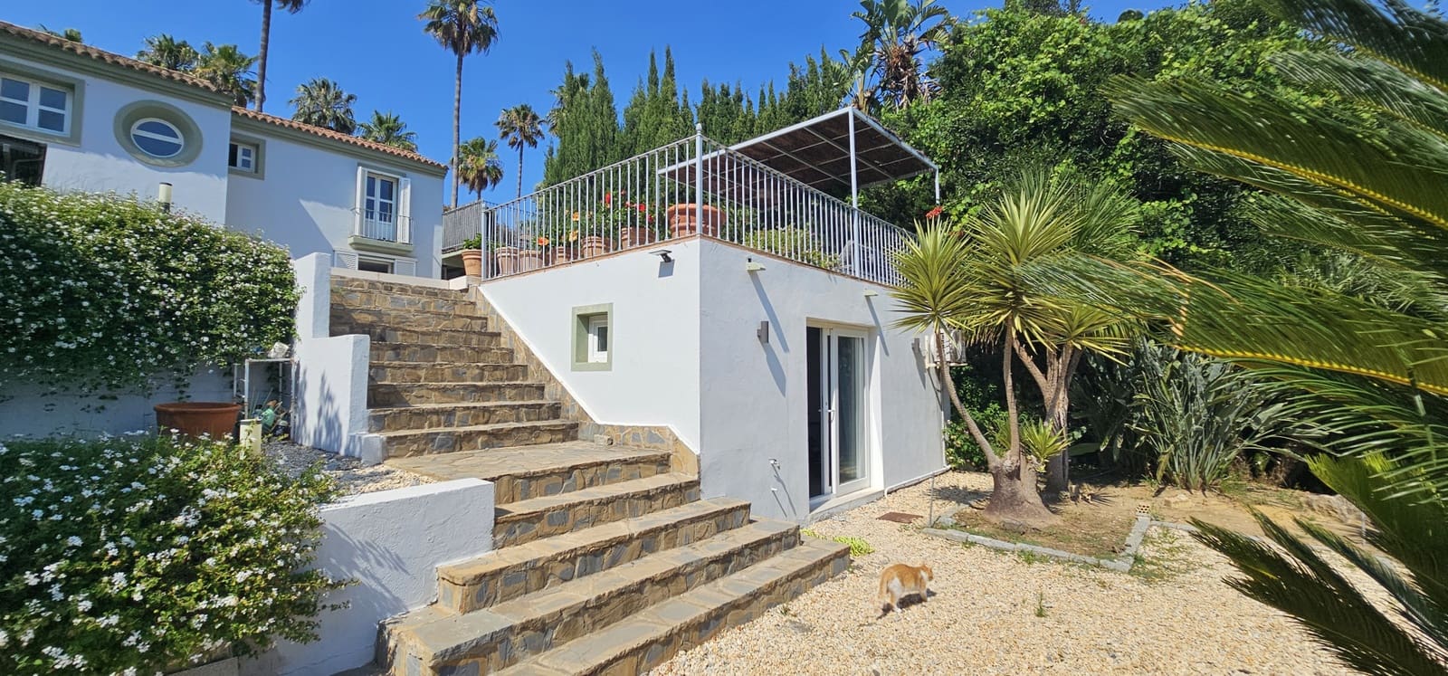 4 bedroom Villa for sale in Sotogrande with pool garage - € 1,495,000 (Ref: 7435066)