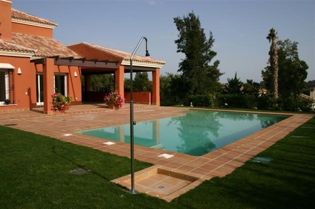 4 chambre Villa/Maison à vendre à Sotogrande Alto, San Roque avec piscine garage - 1 100 000 € (Ref: 7448164)