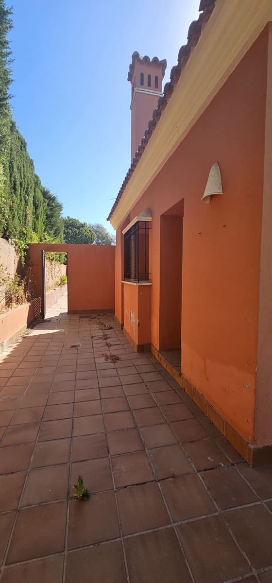 4 chambre Villa/Maison à vendre à Sotogrande avec piscine garage - 1 100 000 € (Ref: 7448164)