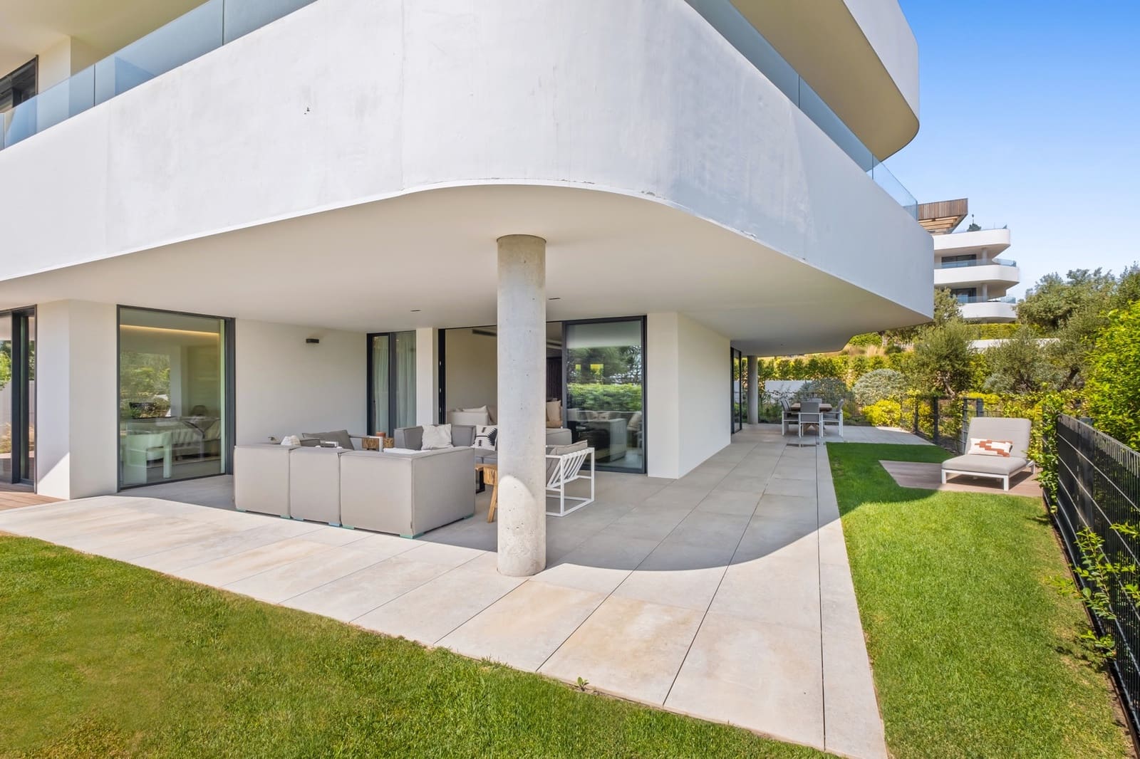 3 slaapkamer Appartement te koop in Sotogrande met zwembad garage - € 1.350.000 (Ref: 7866708)