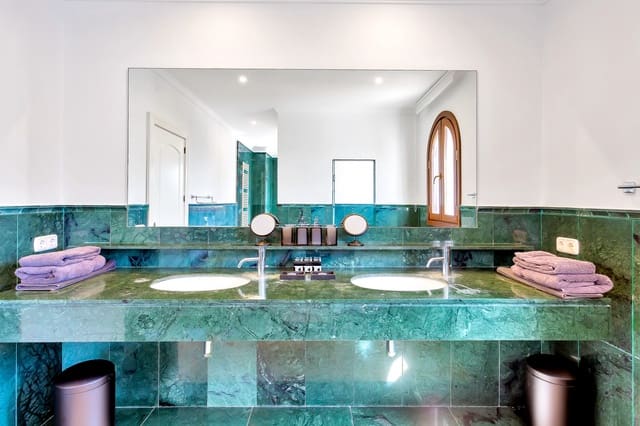 5 quarto Moradia para venda em Sotogrande Alto, San Roque com piscina garagem - 2 250 000 € (Ref: 8145104)