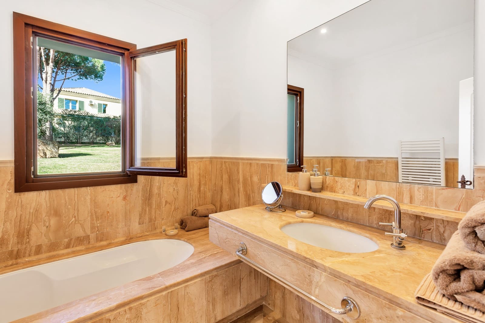 5 quarto Moradia para venda em Sotogrande com piscina garagem - 2 250 000 € (Ref: 8145104)