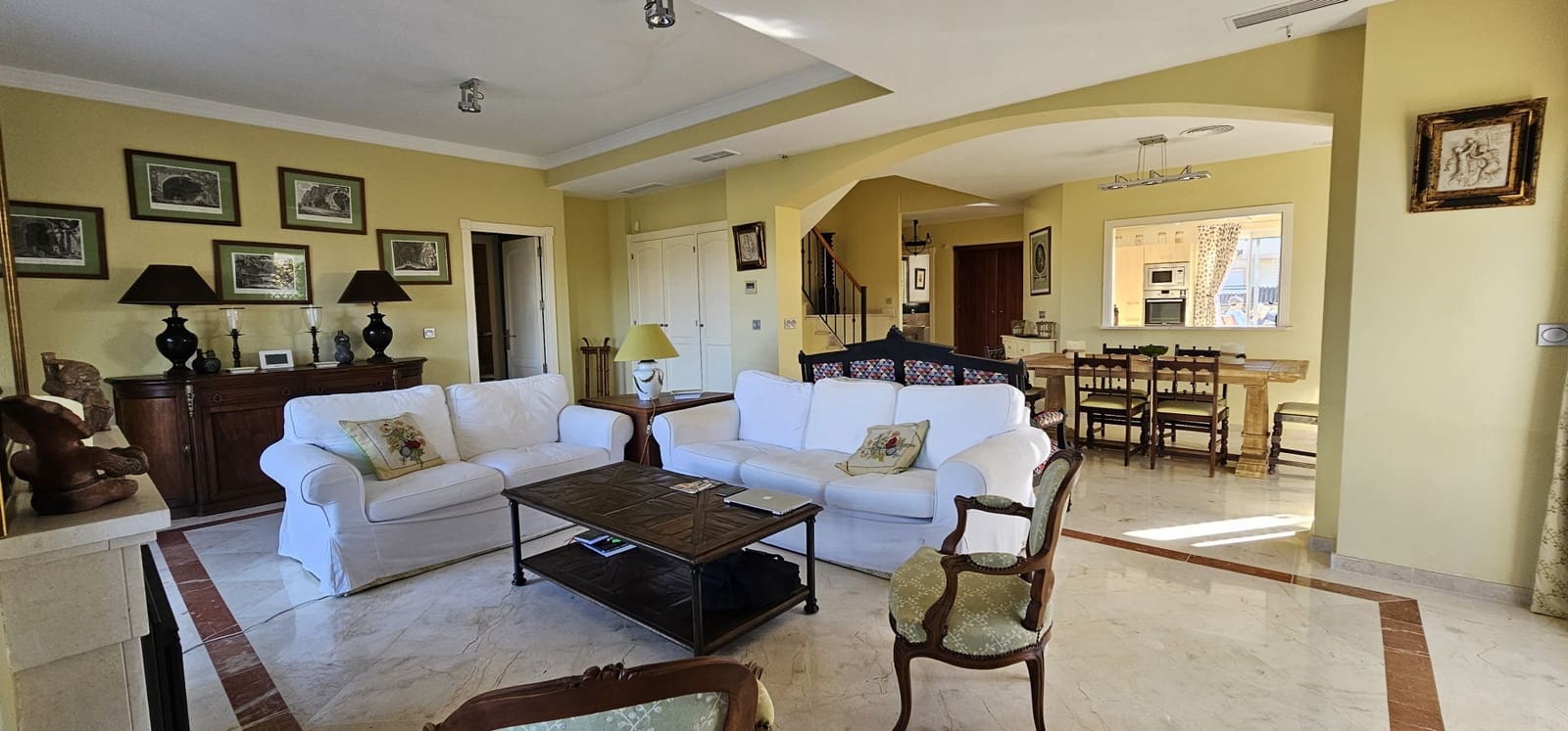 4 sypialnia Apartament na sprzedaż w San Roque z basenem garażem - 650 000 € (Ref: 8145108)