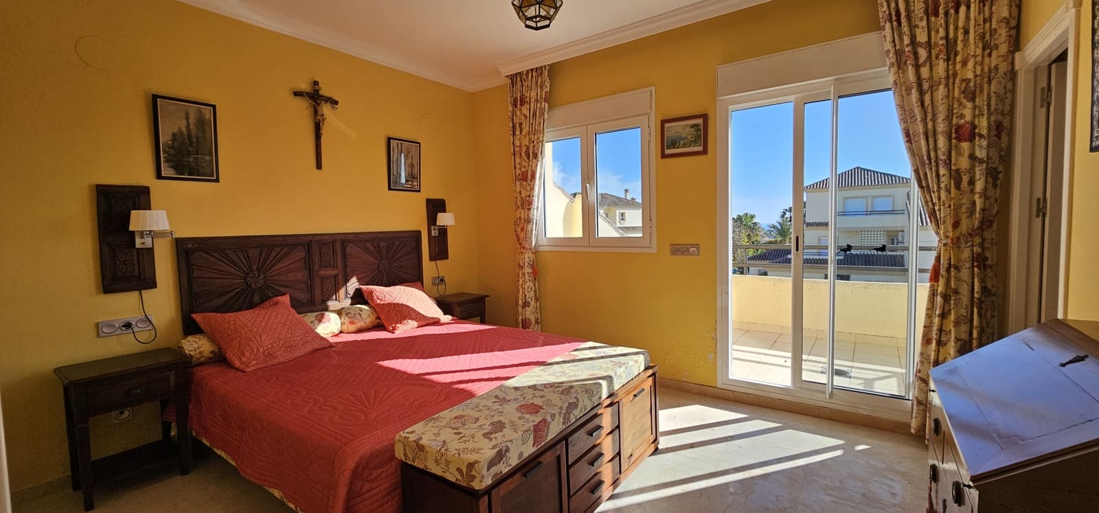 4 sypialnia Apartament na sprzedaż w San Roque z basenem garażem - 650 000 € (Ref: 8145108)