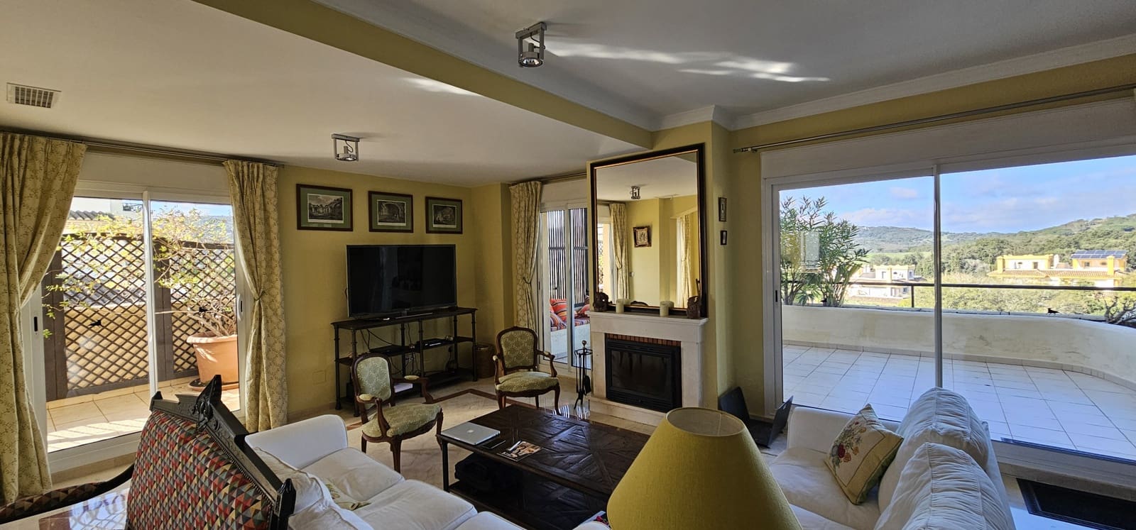 4 sypialnia Apartament na sprzedaż w San Roque z basenem garażem - 650 000 € (Ref: 8145108)