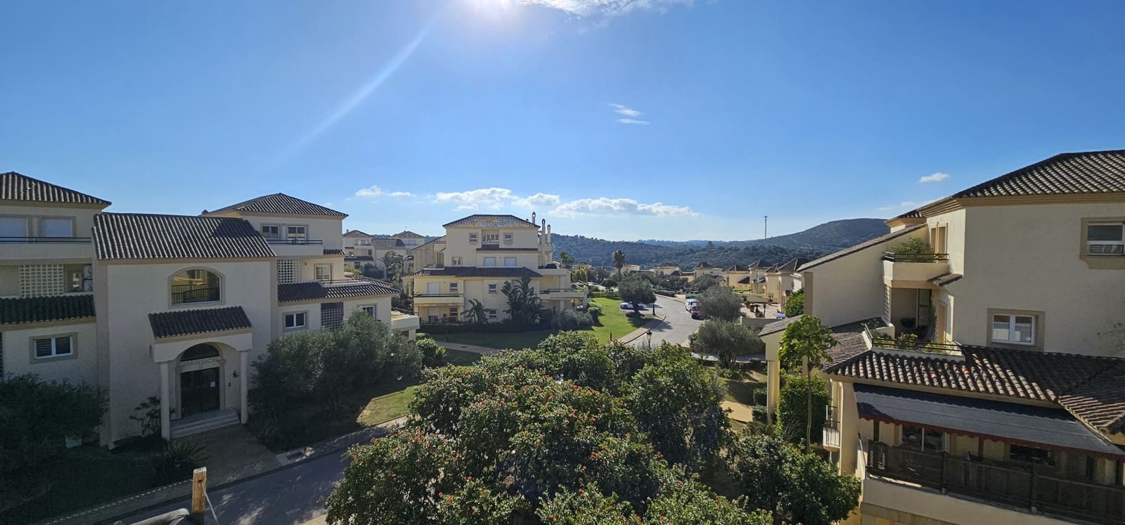 4 sypialnia Apartament na sprzedaż w San Roque z basenem garażem - 650 000 € (Ref: 8145108)