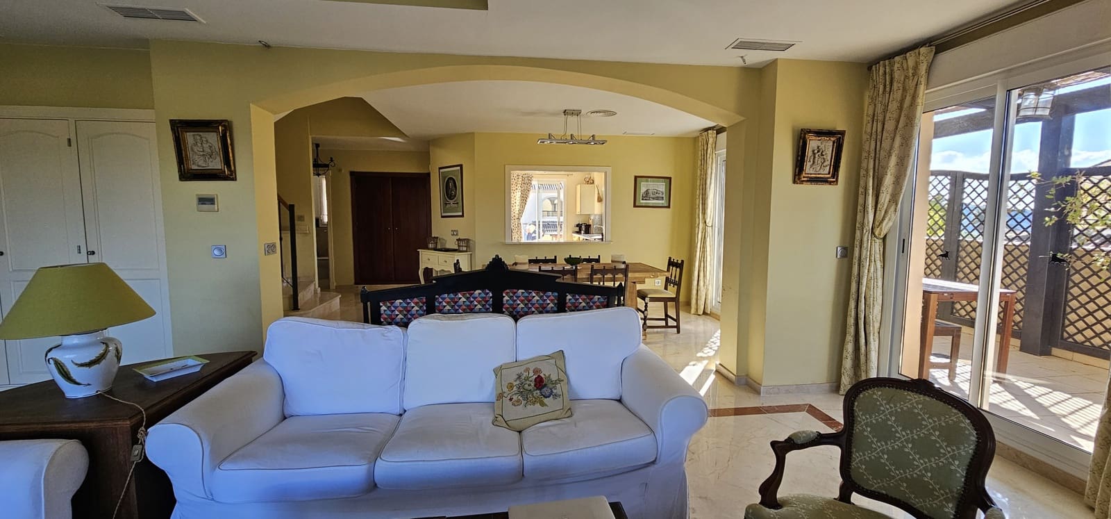 4 sypialnia Apartament na sprzedaż w San Roque z basenem garażem - 650 000 € (Ref: 8145108)