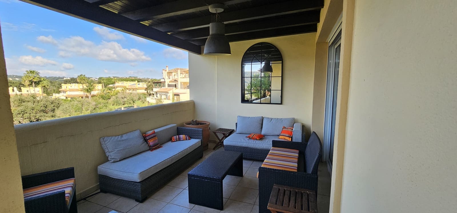 4 sypialnia Apartament na sprzedaż w San Roque z basenem garażem - 650 000 € (Ref: 8145108)