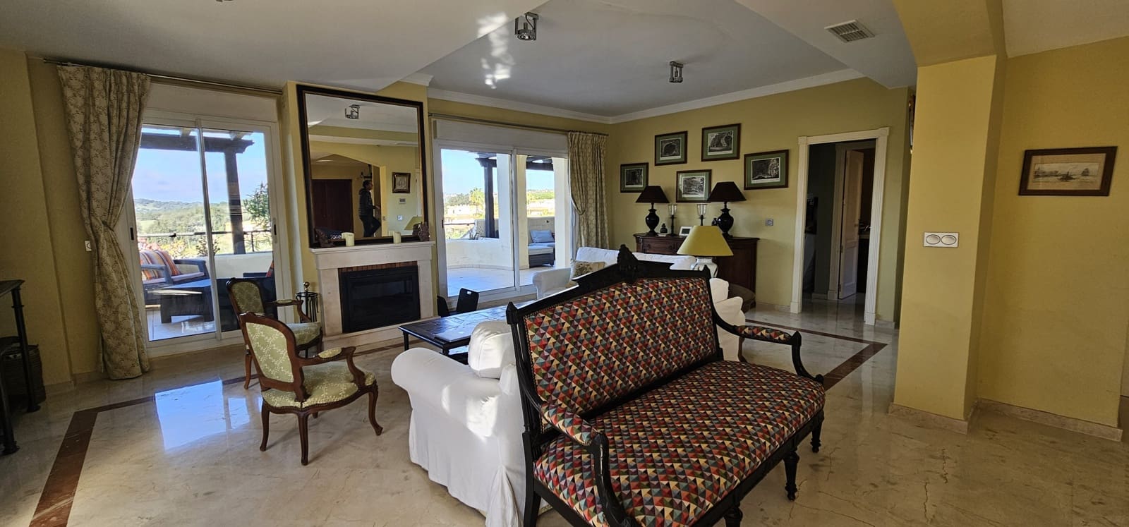 4 sypialnia Apartament na sprzedaż w San Roque z basenem garażem - 650 000 € (Ref: 8145108)