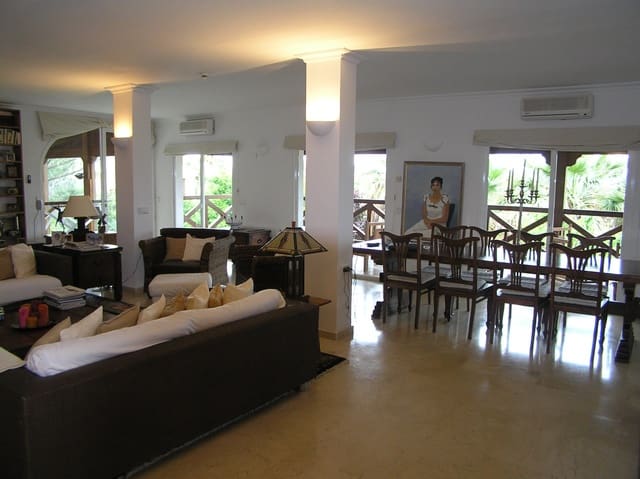 5 Zimmer Villa zu verkaufen in Sotogrande Costa, San Roque mit Pool - 2.780.000 € (Ref: 8532075)