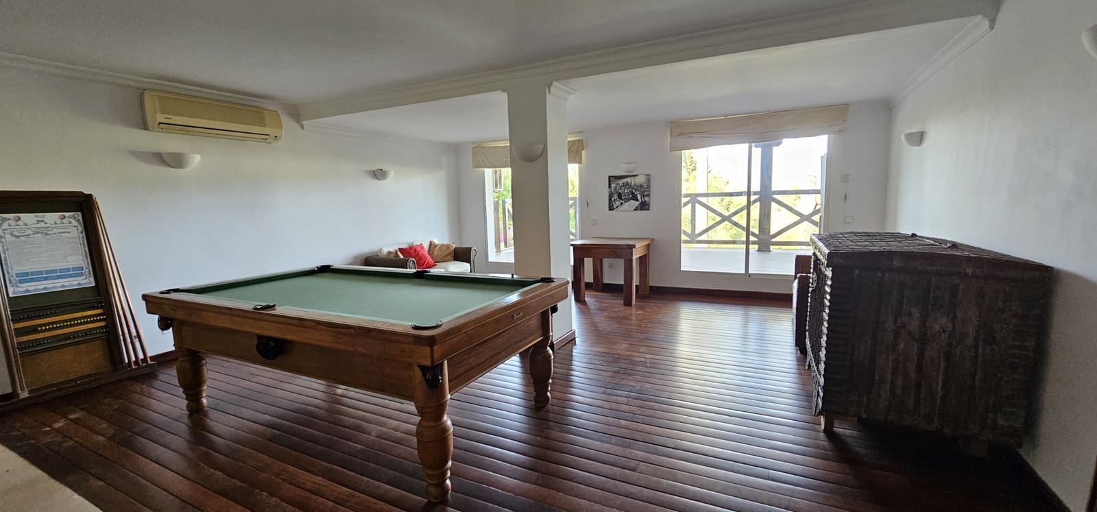 Chalet de 5 habitaciones en Sotogrande en venta con piscina - 2.780.000 € (Ref: 8532075)